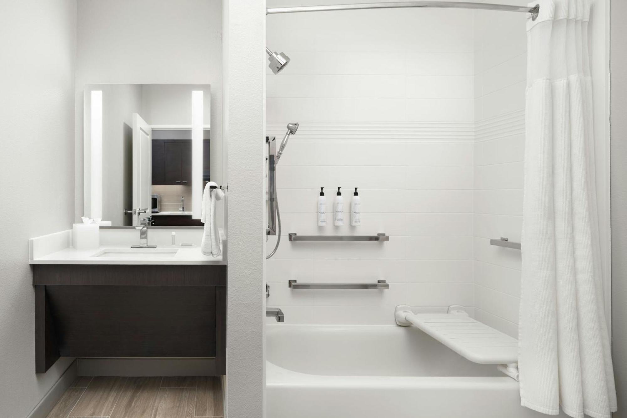 Towneplace Suites By Marriott Houston Hobby Airport Eksteriør billede