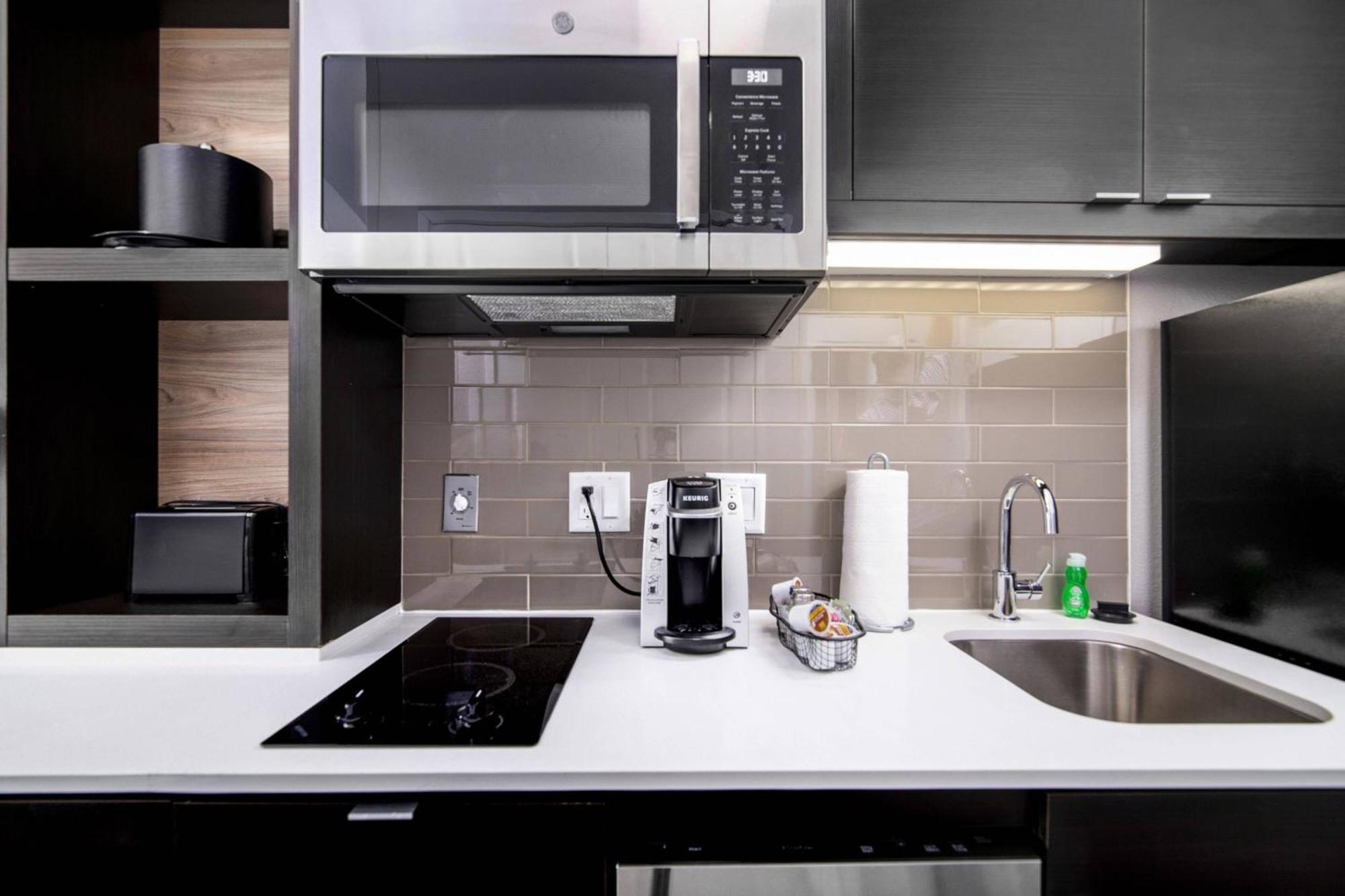 Towneplace Suites By Marriott Houston Hobby Airport Eksteriør billede