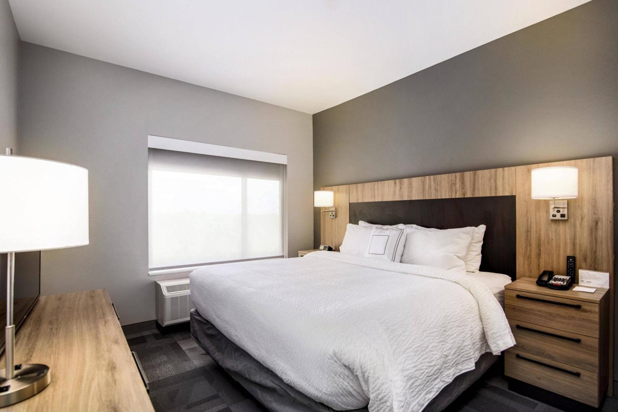 Towneplace Suites By Marriott Houston Hobby Airport Eksteriør billede